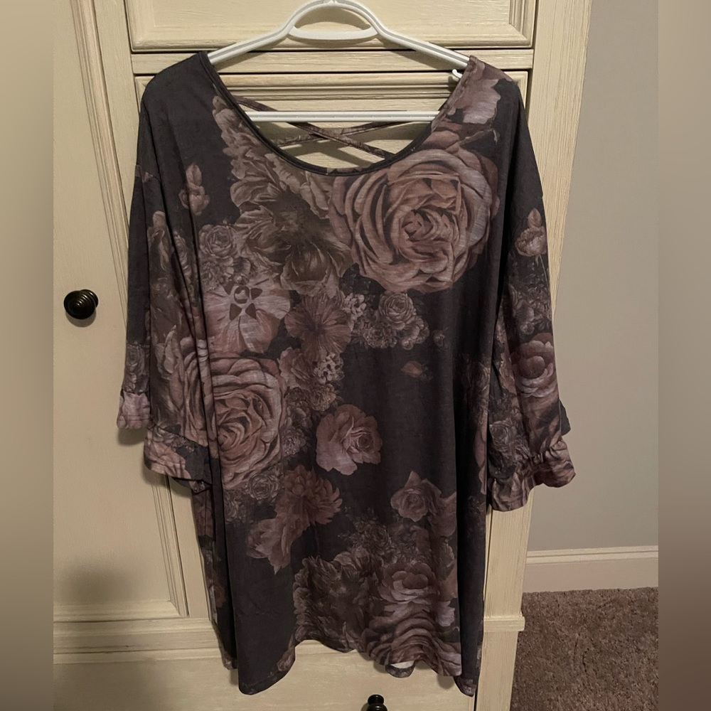 Women's top 3x 4x 5x